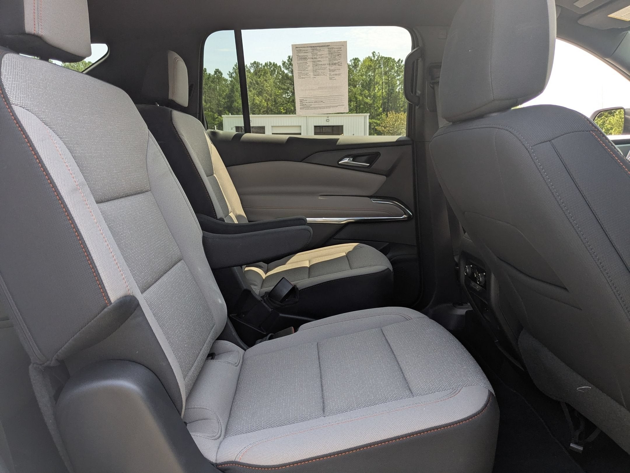 2025 Chevrolet Traverse FWD LT