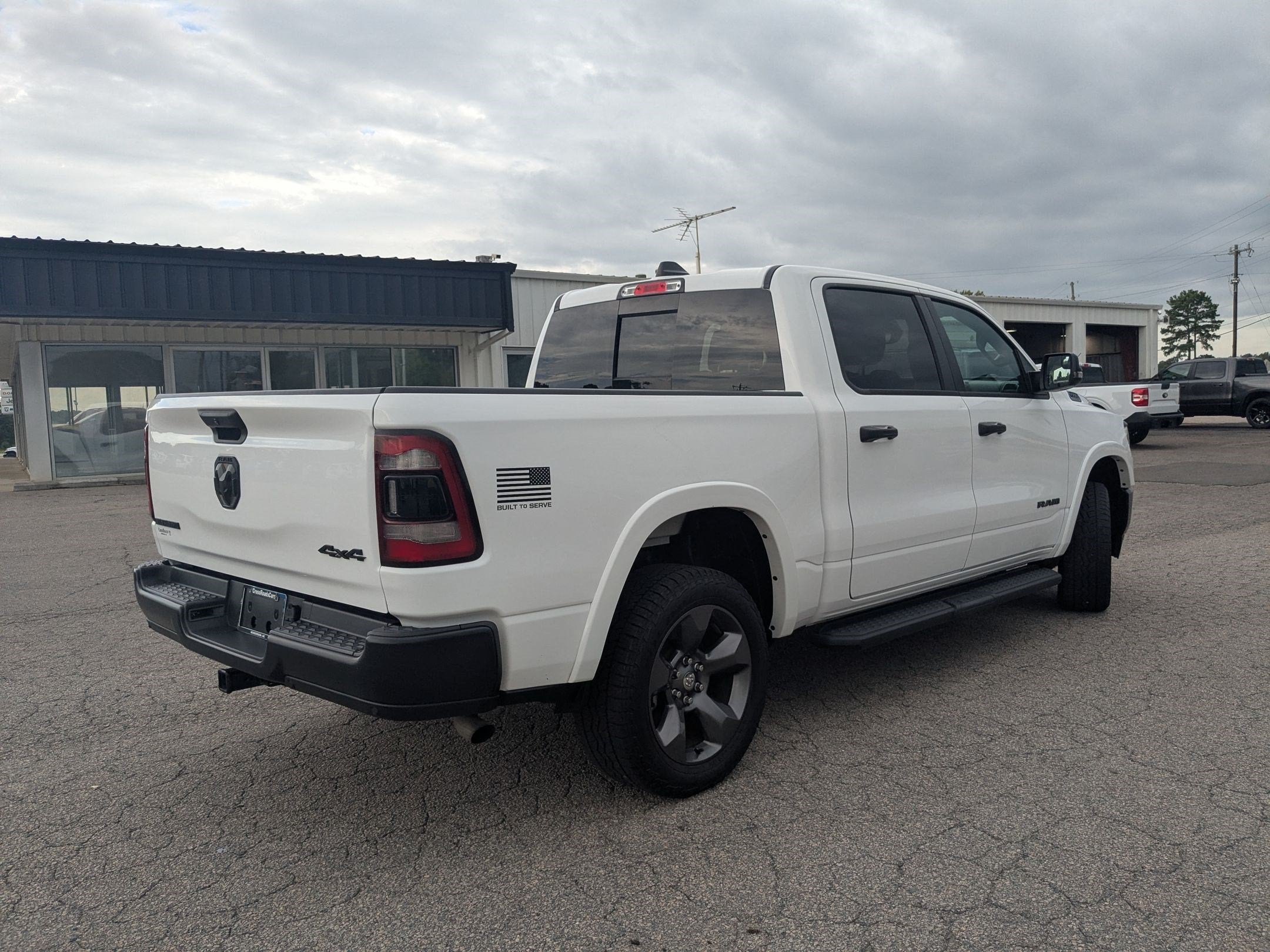 2023 RAM 1500 Big Horn Crew Cab 4x4 5'7' Box