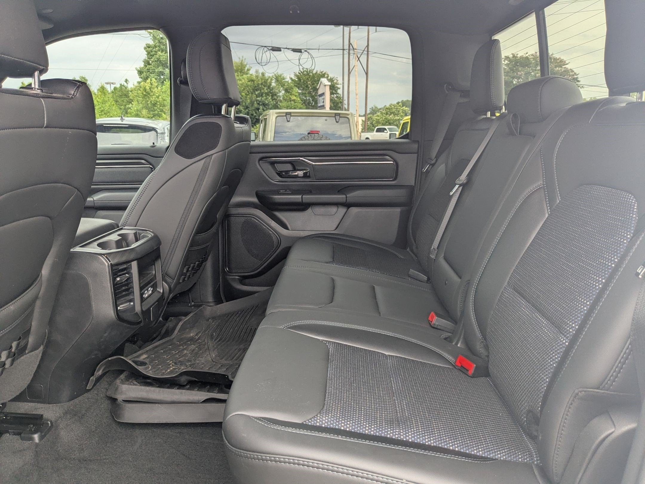 2023 RAM 1500 Big Horn Crew Cab 4x4 5'7' Box