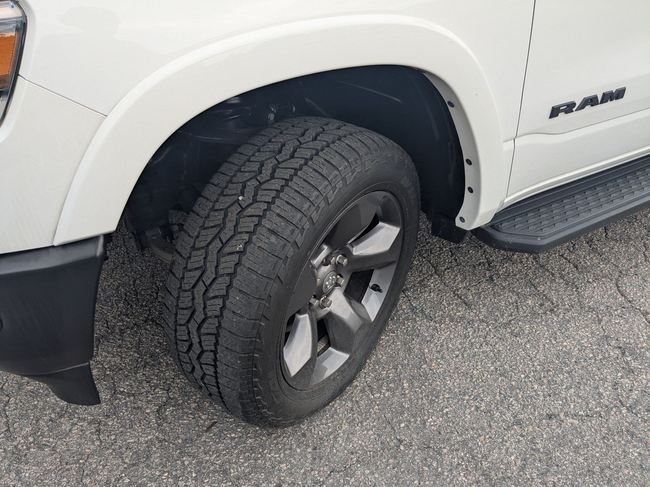 2023 RAM 1500 Big Horn Crew Cab 4x4 5'7' Box