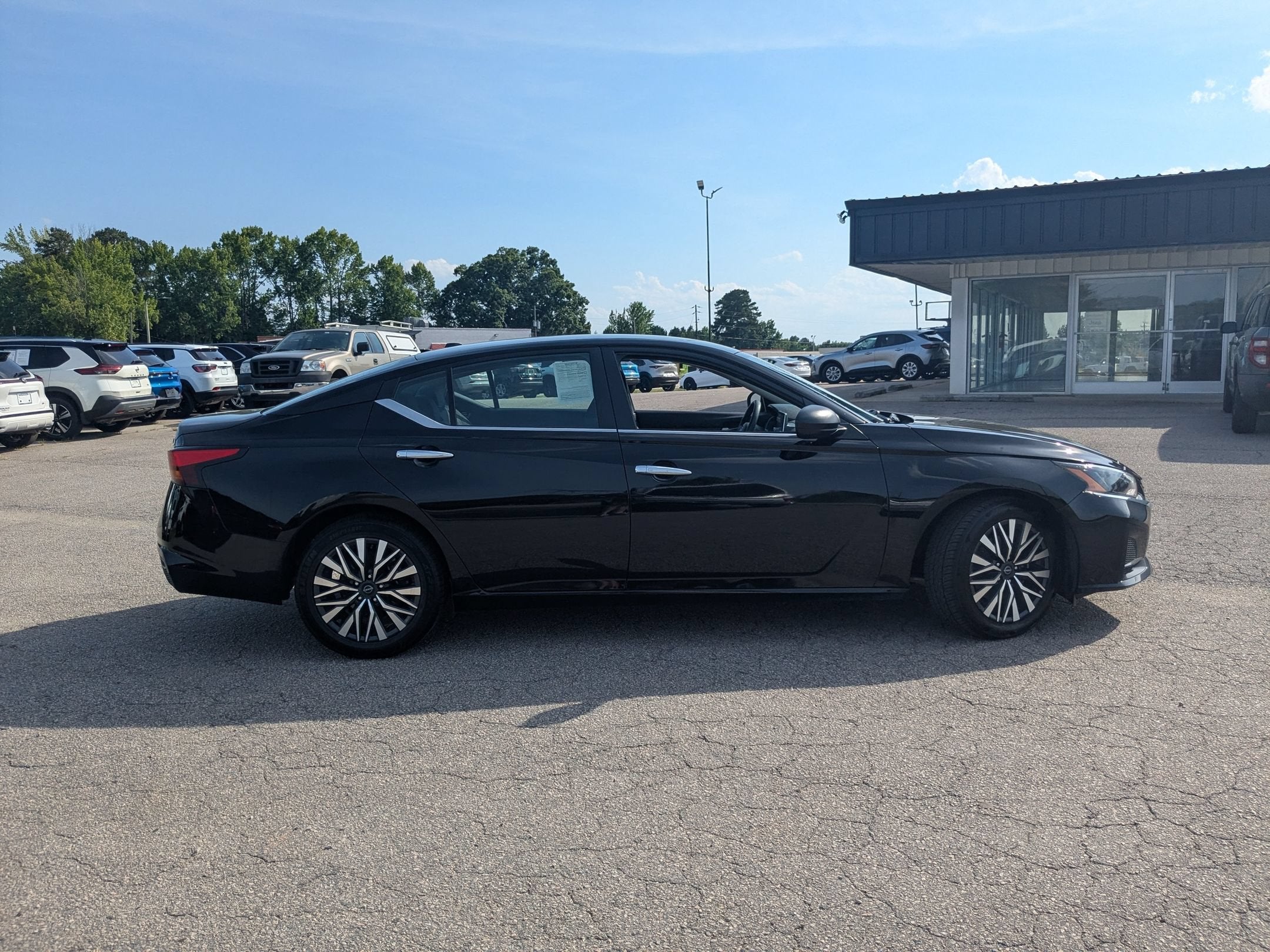 2024 Nissan Altima SV FWD