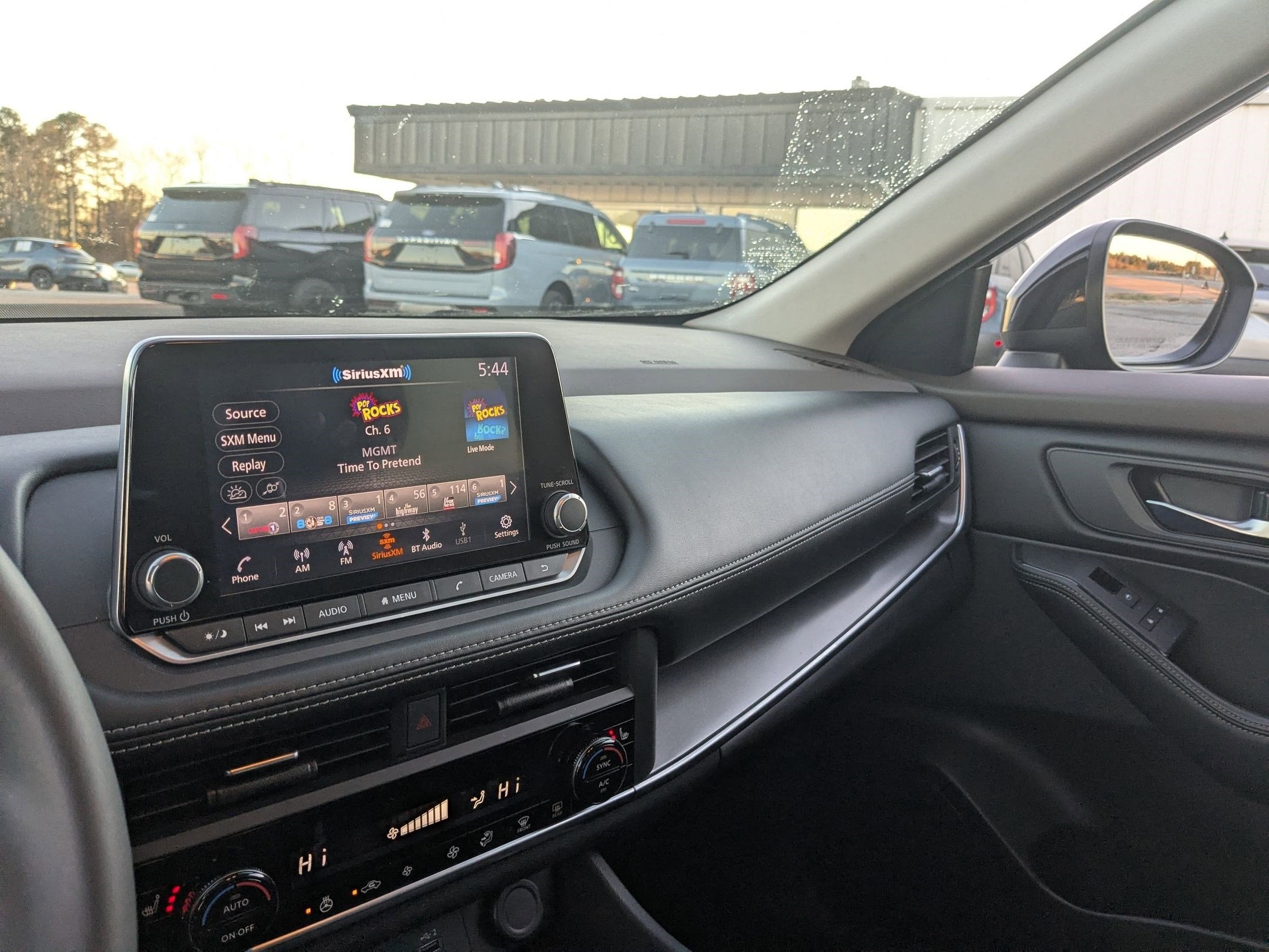 2023 Nissan Rogue SV FWD