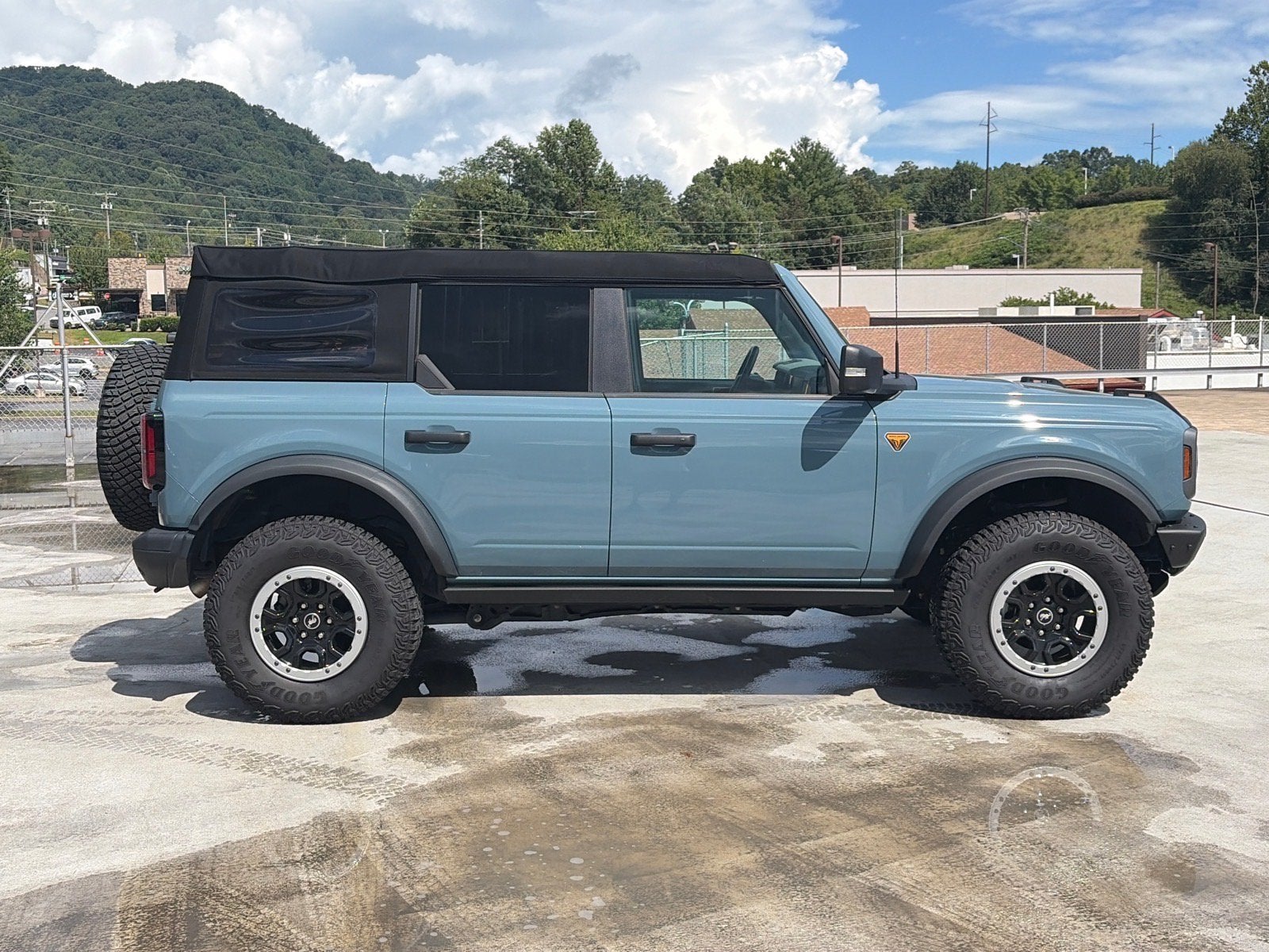 2023 Ford Bronco Badlands