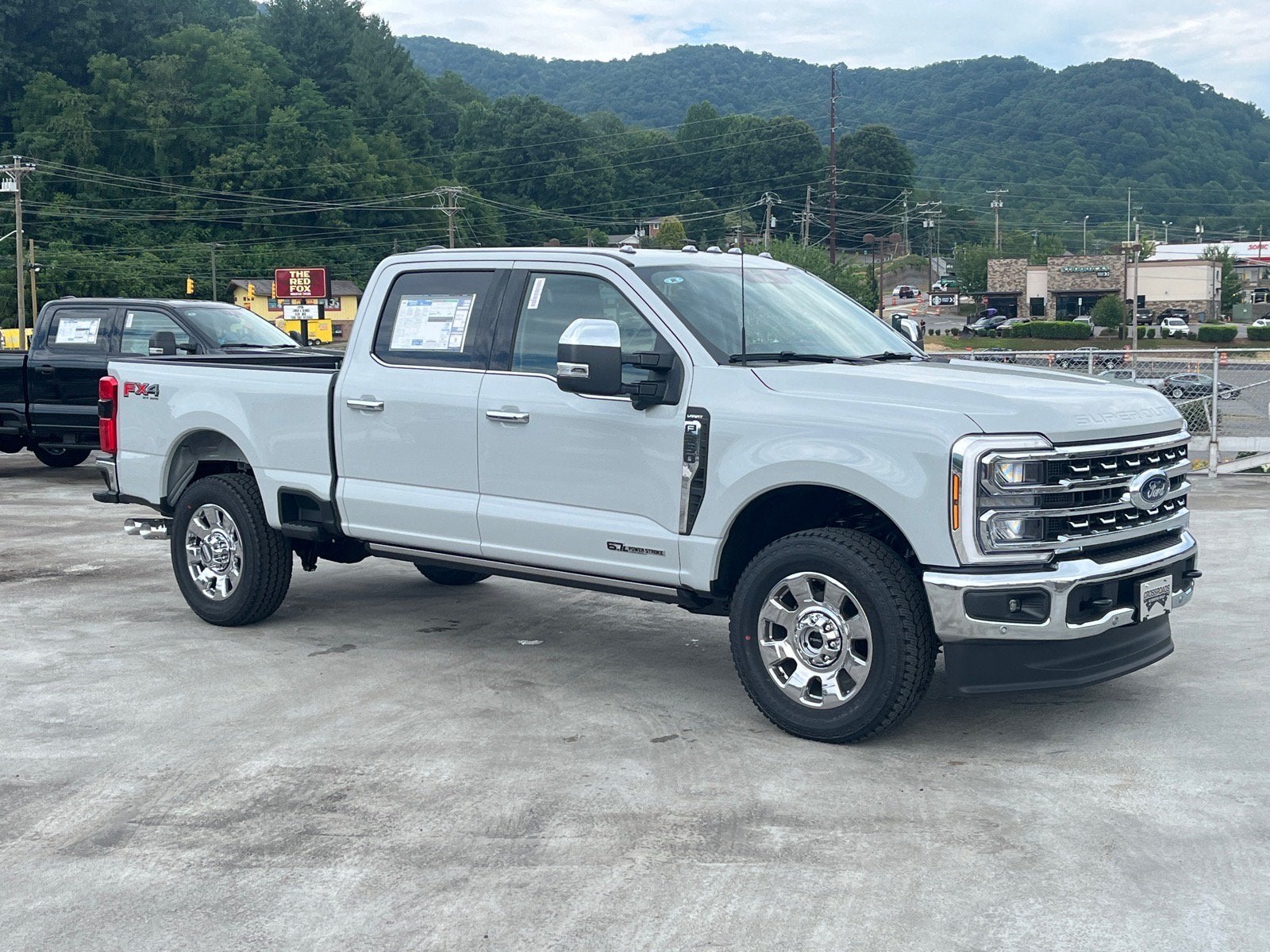 2026 Ford Super Duty F-350 SRW LARIAT