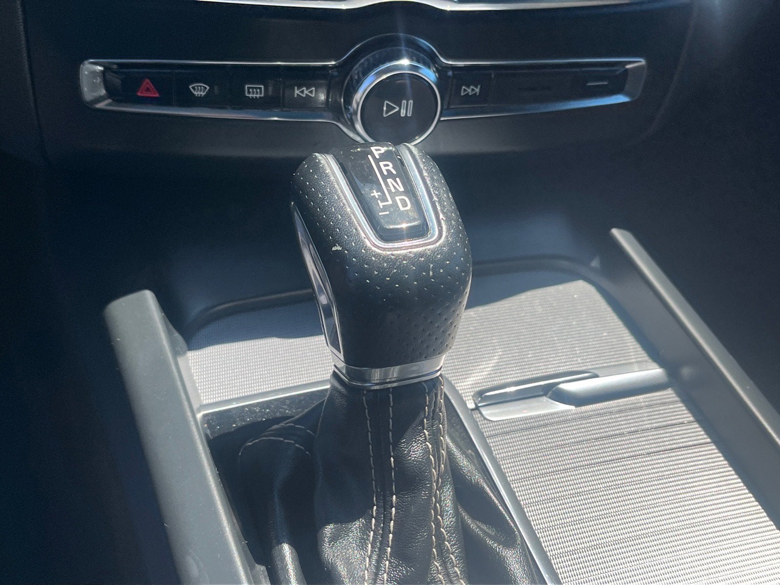 2019 Volvo XC60 R-Design