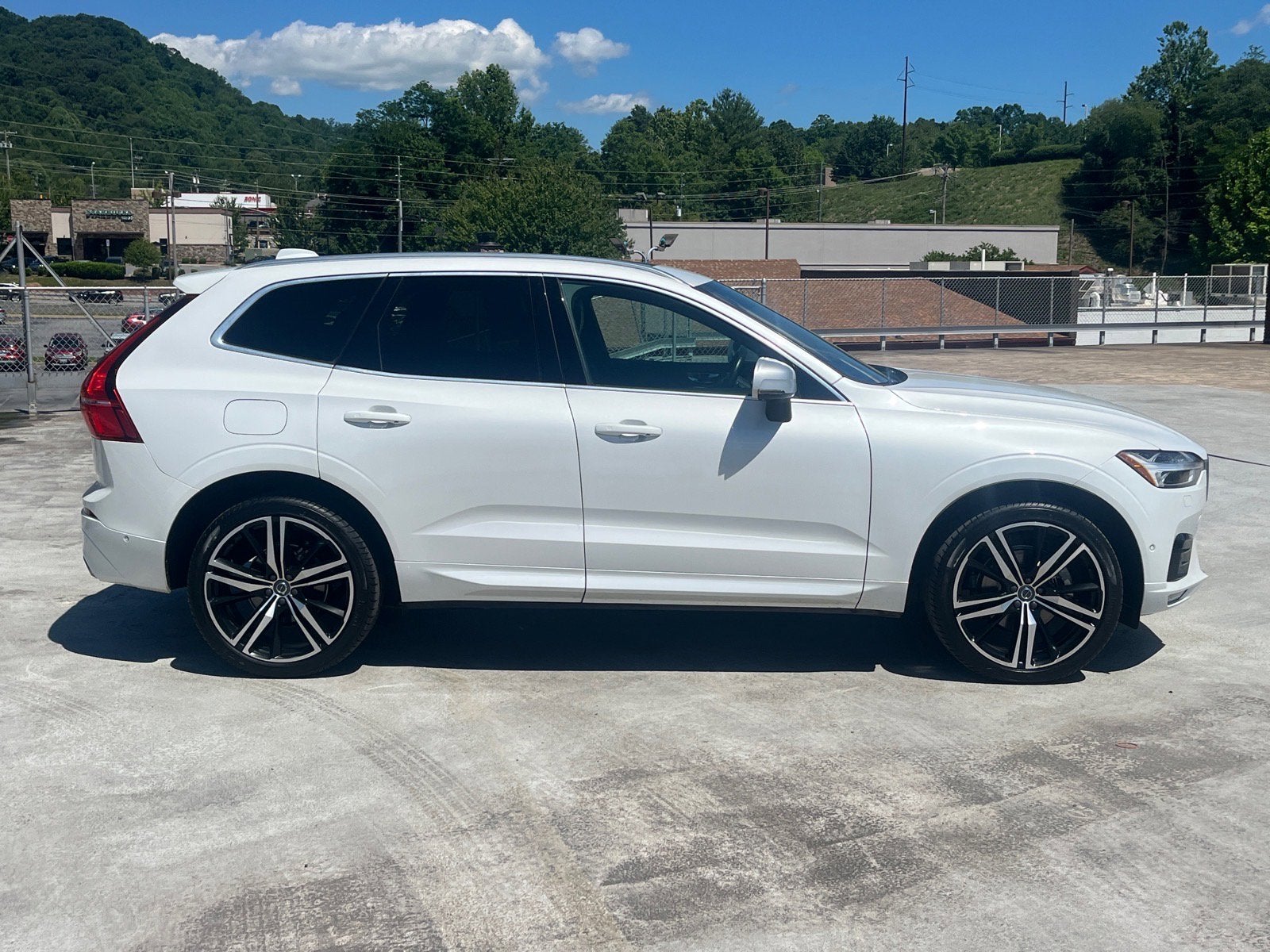 2019 Volvo XC60 R-Design