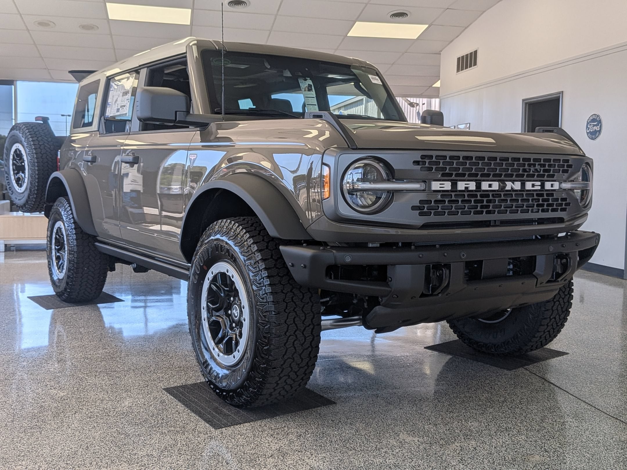 2026 Ford Bronco Badlands