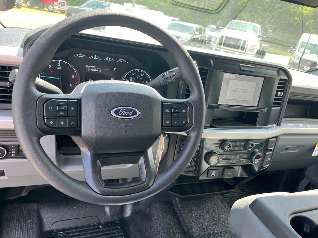 2025 Ford Super Duty F-450 DRW XL DRW