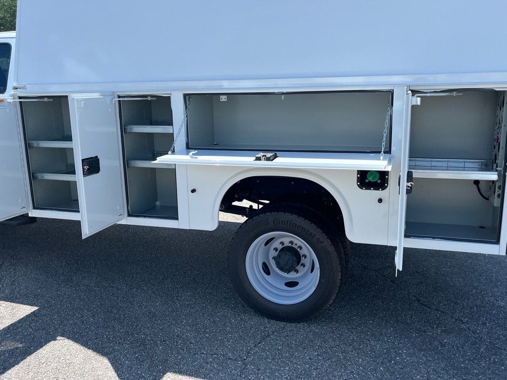 2025 Ford Super Duty F-550 DRW XL DRW