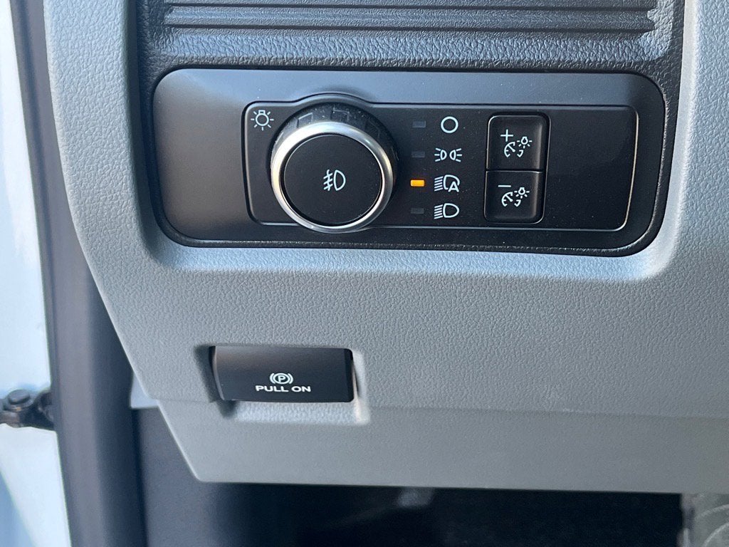 2026 Ford Super Duty F-600 DRW XL