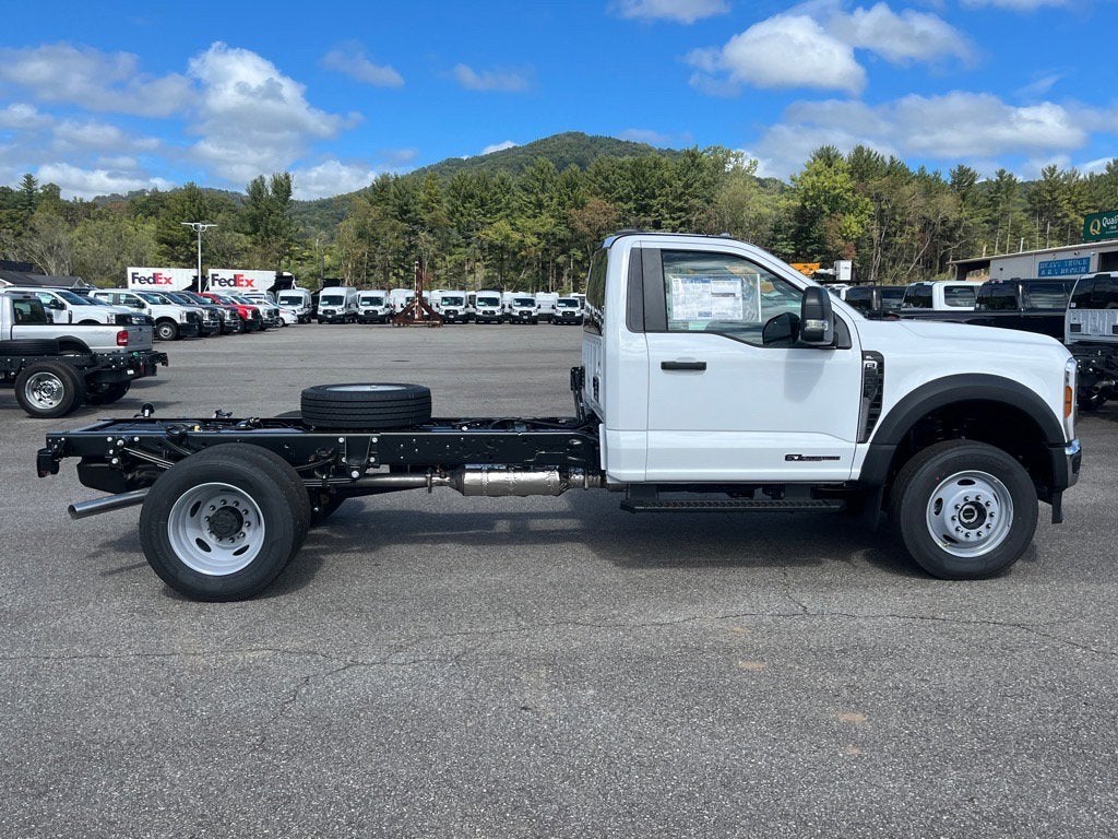 2026 Ford Super Duty F-600 DRW XL