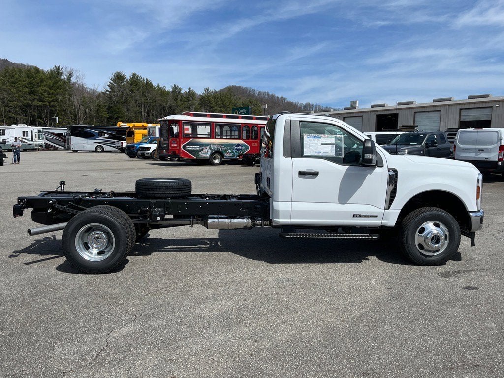 2025 Ford Super Duty F-350 DRW XL