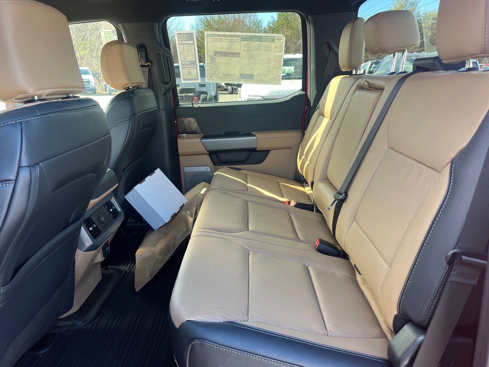 2026 Ford Super Duty F-550 DRW Lariat DRW