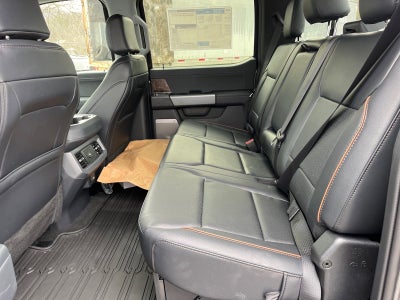 2026 Ford Super Duty F-550 DRW Lariat DRW