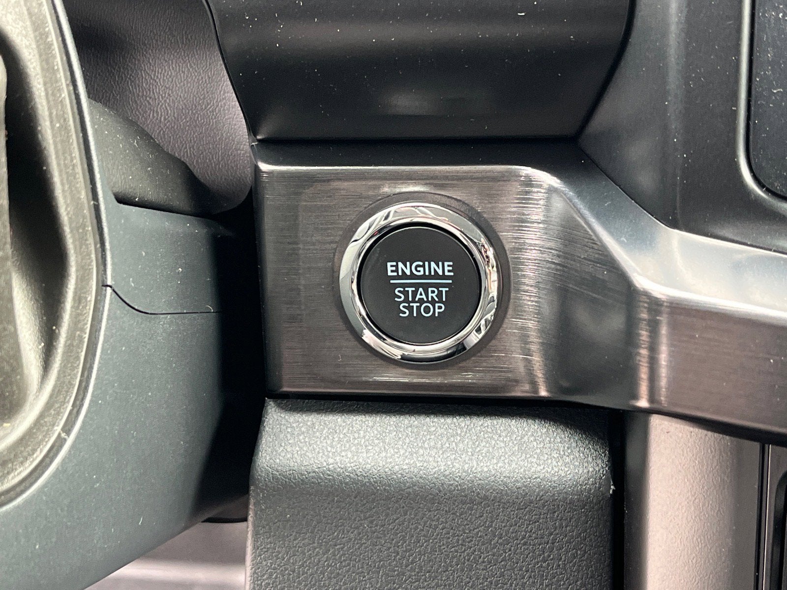 2026 Ford Super Duty F-550 DRW Lariat DRW