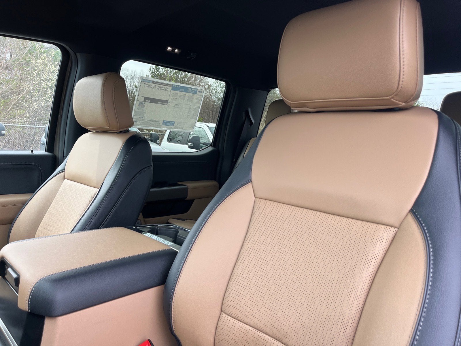 2026 Ford Super Duty F-550 DRW Lariat DRW