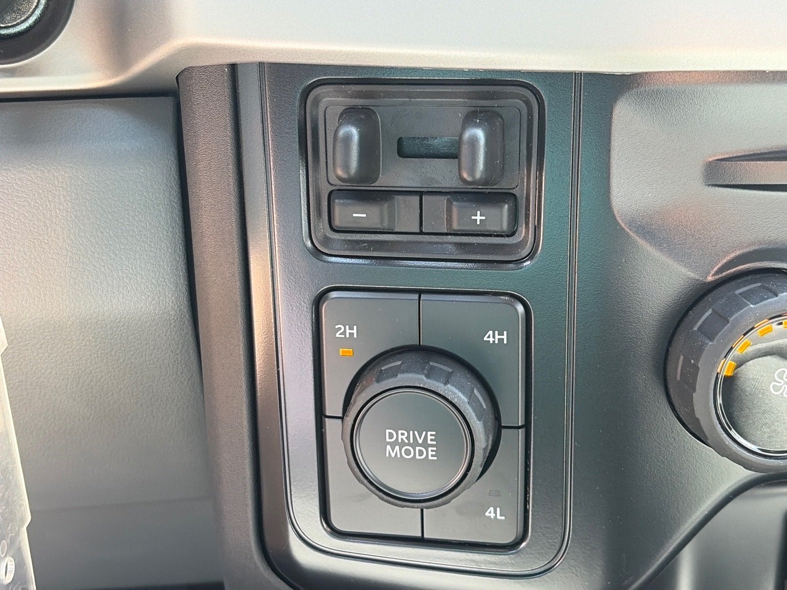 2025 Ford Super Duty F-550 DRW XL