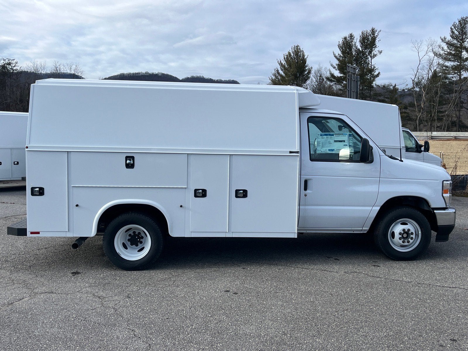 2026 Ford E-Series Cutaway Base Cutaway