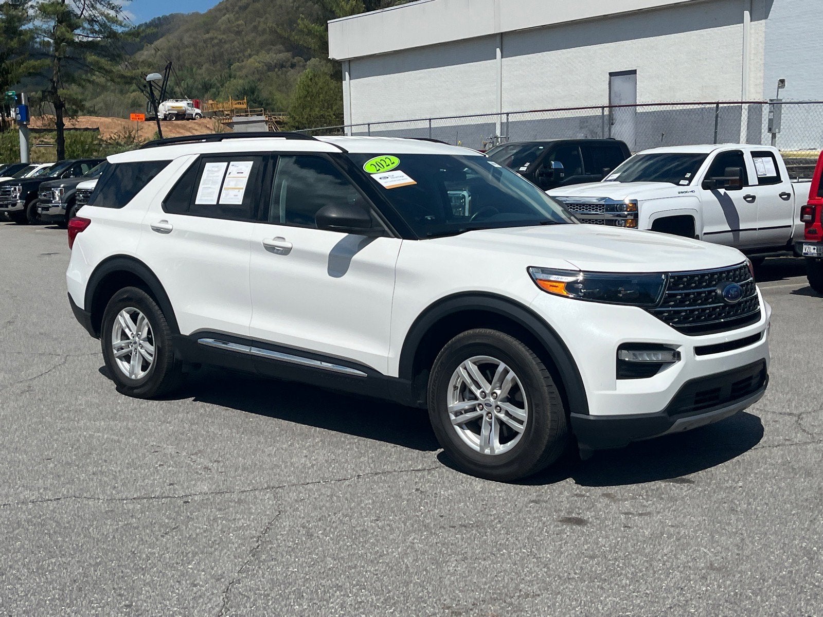 2022 Ford Explorer XLT 4WD's photo
