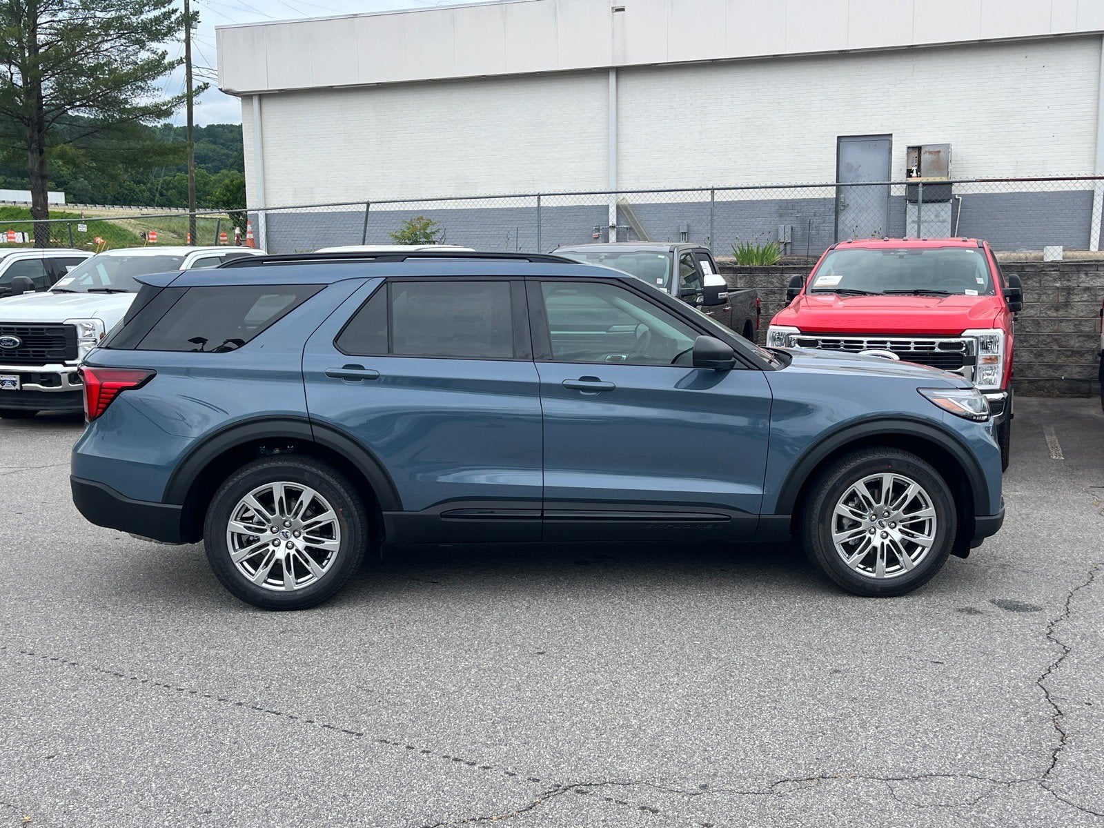 2026 Ford Explorer Active w/200A Pkg