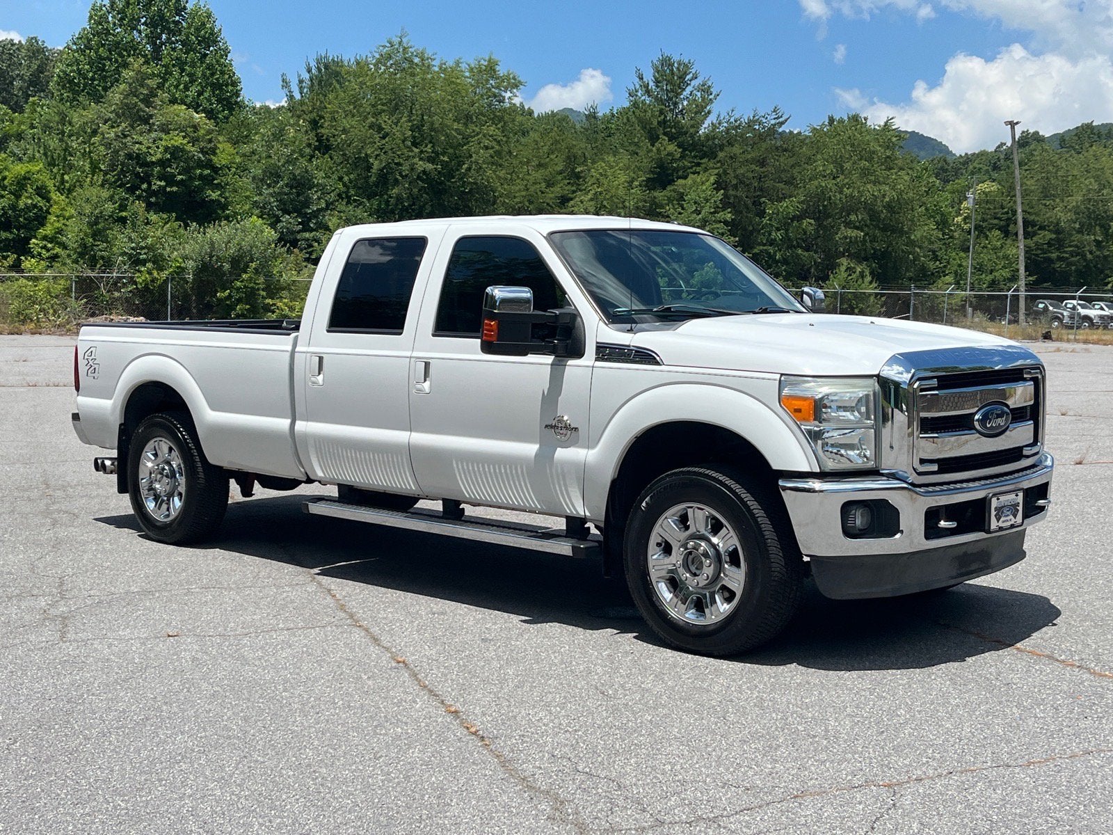 2015 Ford F-250 Lariat 4x4 Crew Cab 172 in's photo