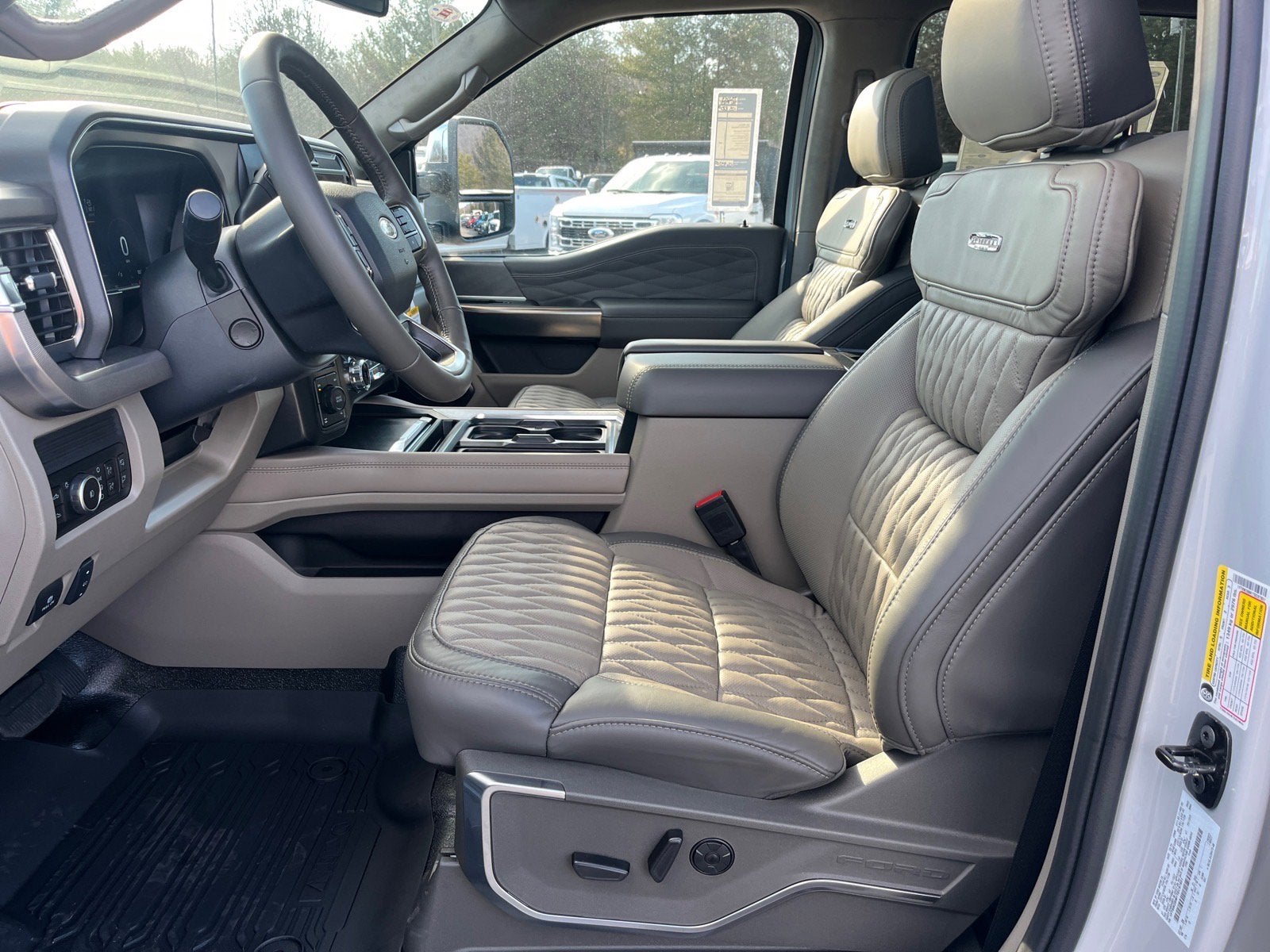 2026 Ford Super Duty F-250 SRW Platinum