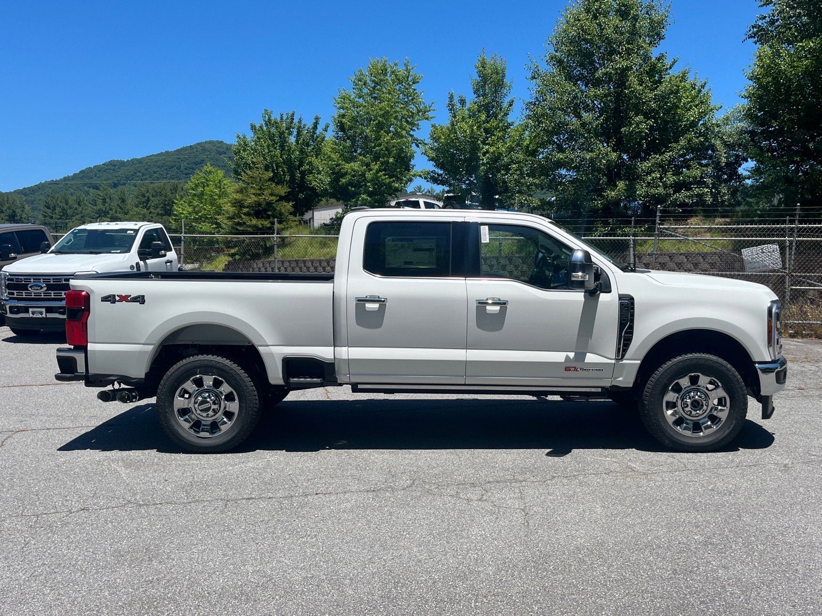 2026 Ford Super Duty F-250 SRW LARIAT