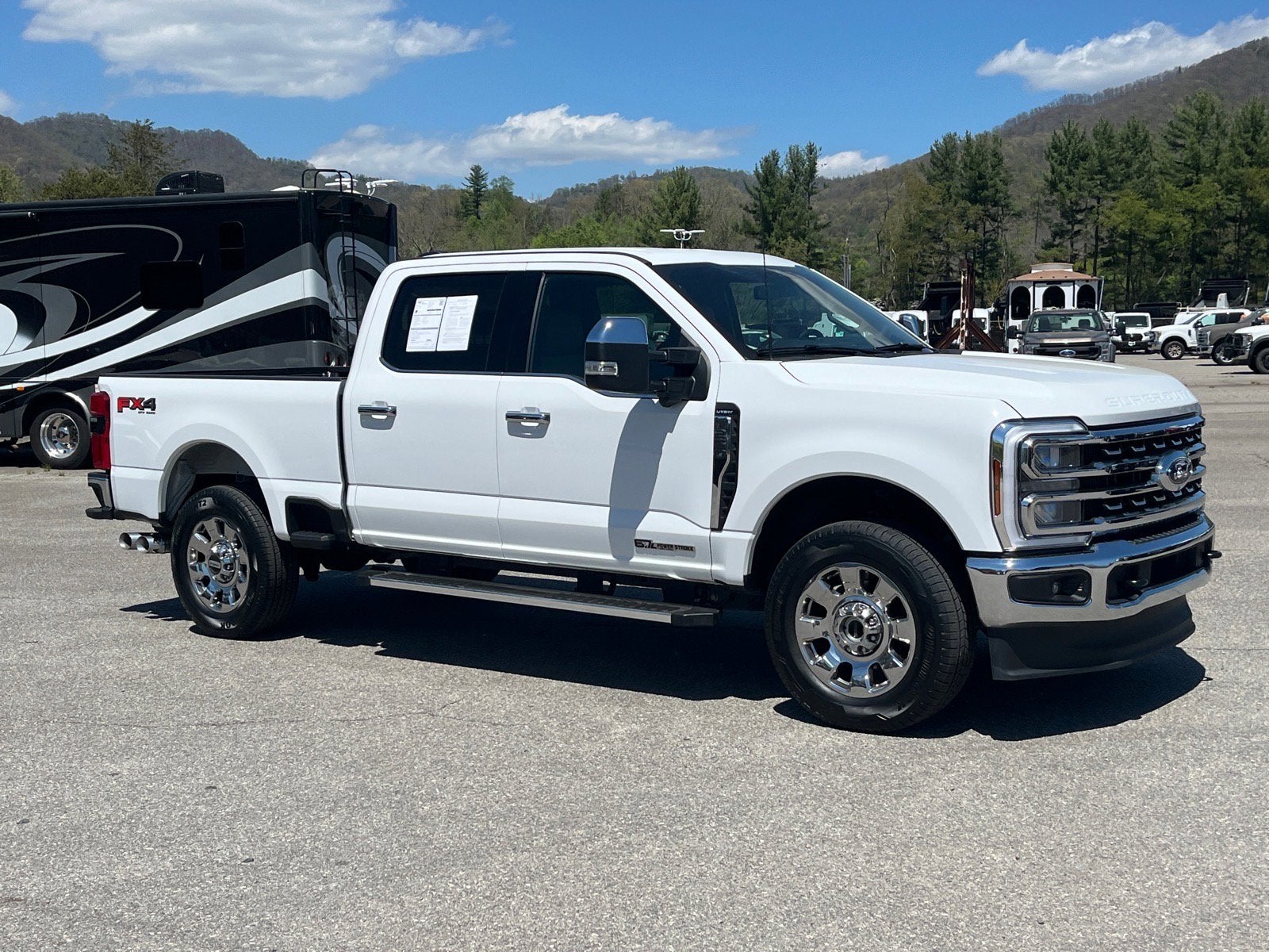 2025 Ford Super Duty F-250 SRW LARIAT