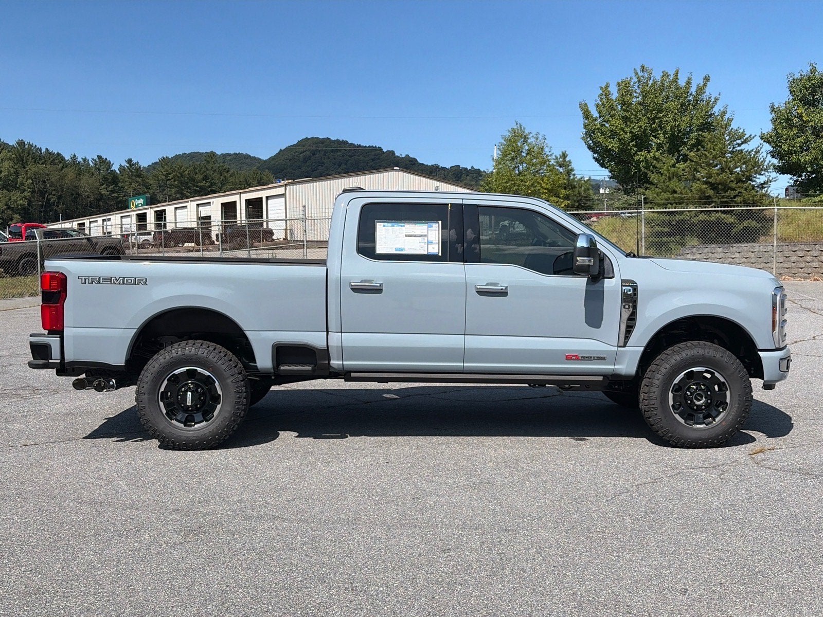 2026 Ford Super Duty F-350 SRW Platinum