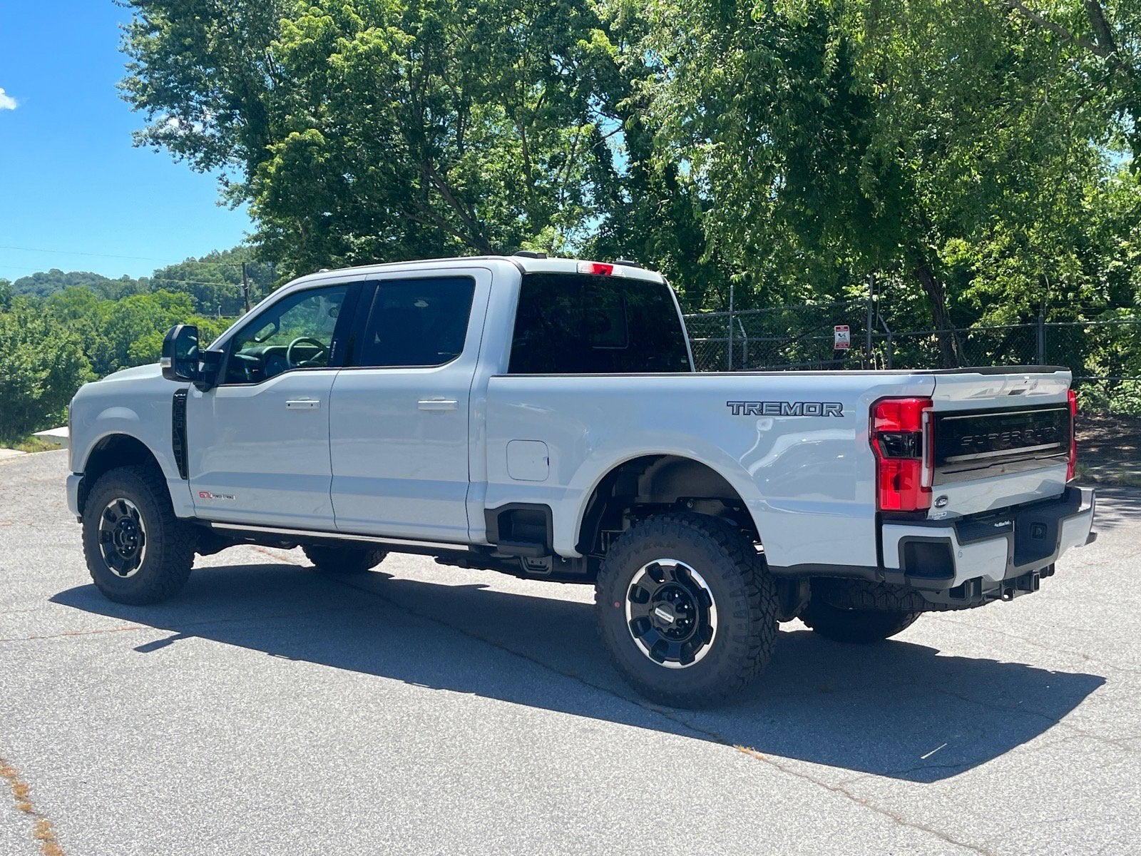 2026 Ford Super Duty F-350 SRW Platinum