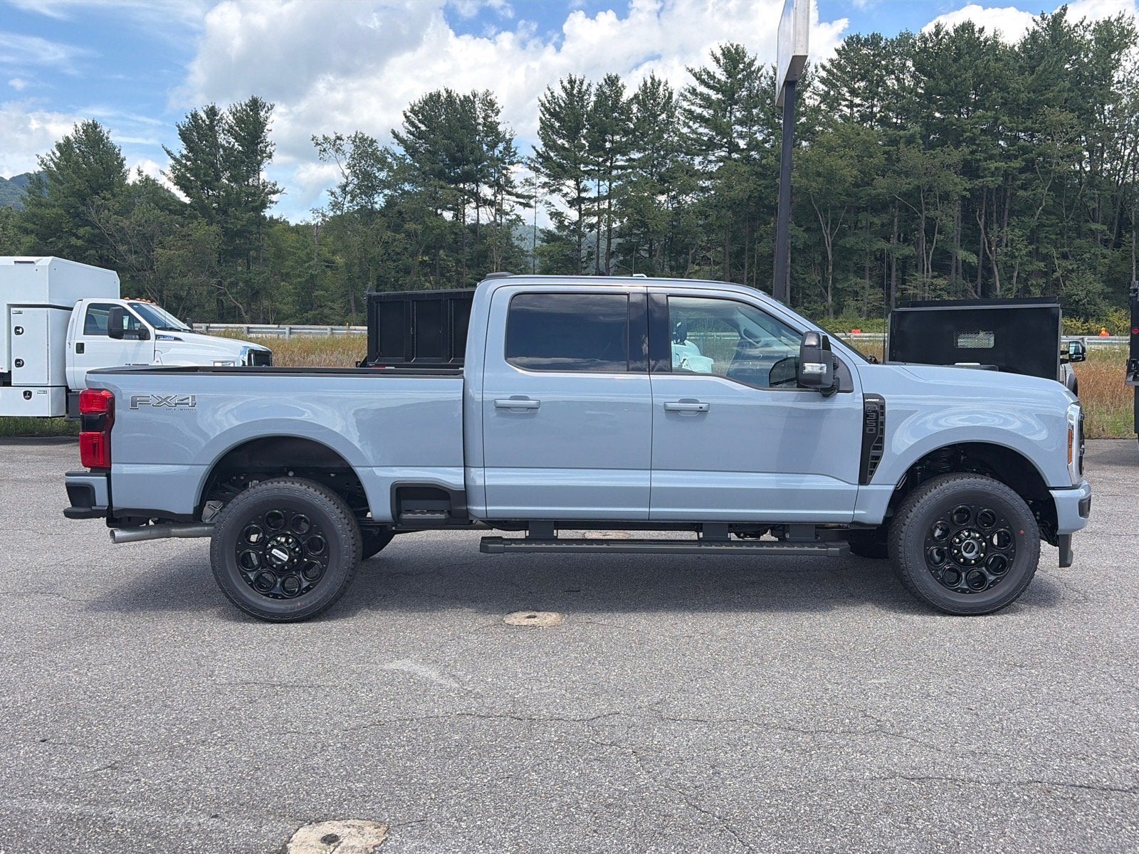 2026 Ford Super Duty F-350 SRW LARIAT