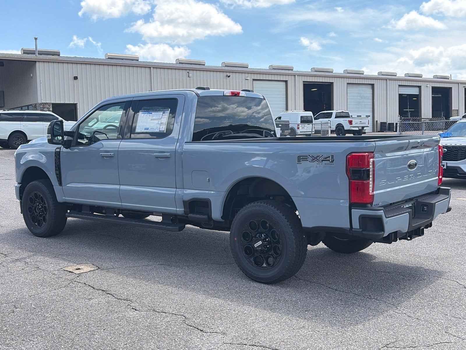 2026 Ford Super Duty F-350 SRW LARIAT