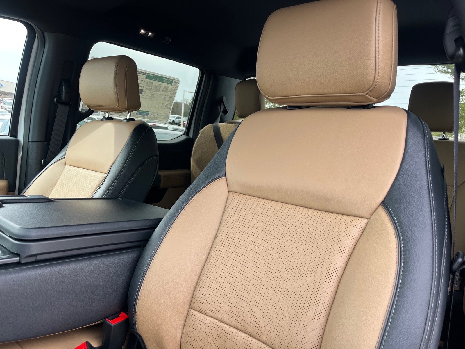 2026 Ford Super Duty F-350 SRW LARIAT