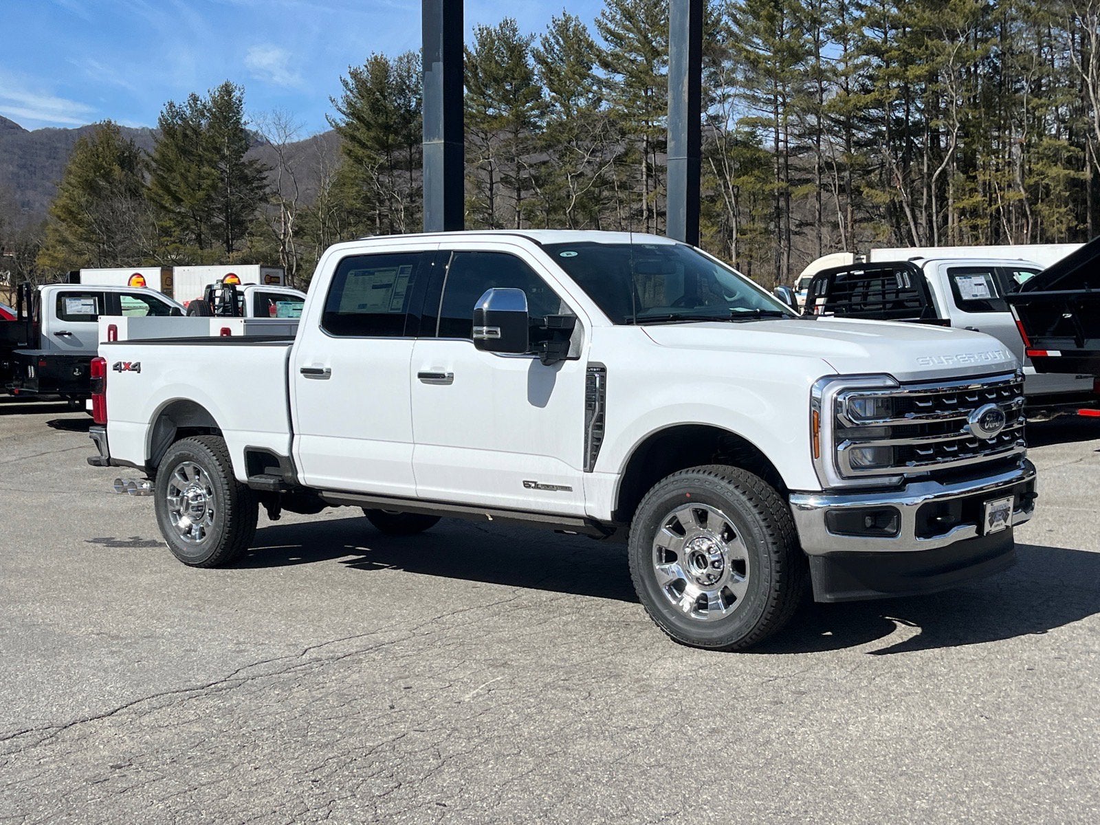 2026 Ford Super Duty F-350 SRW LARIAT