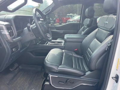 2025 Ford Super Duty F-350 DRW Platinum