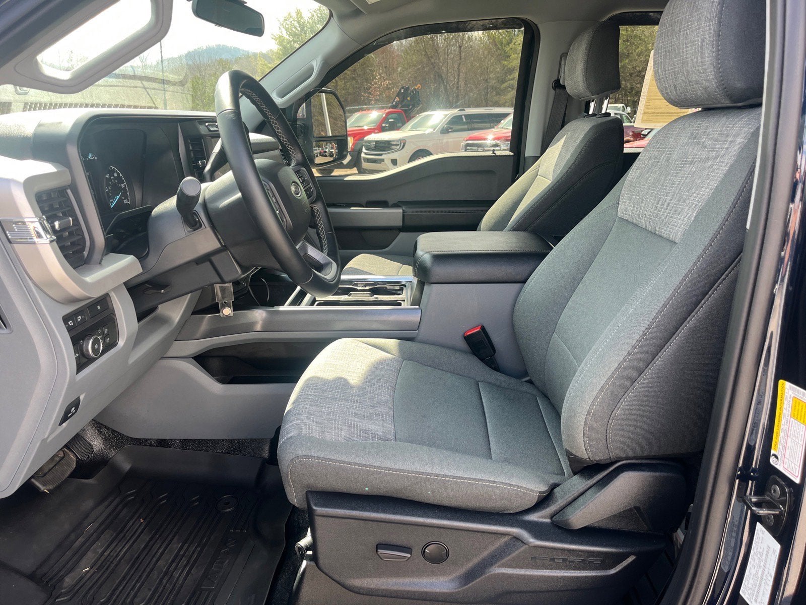 2024 Ford Super Duty F-350 DRW XLT