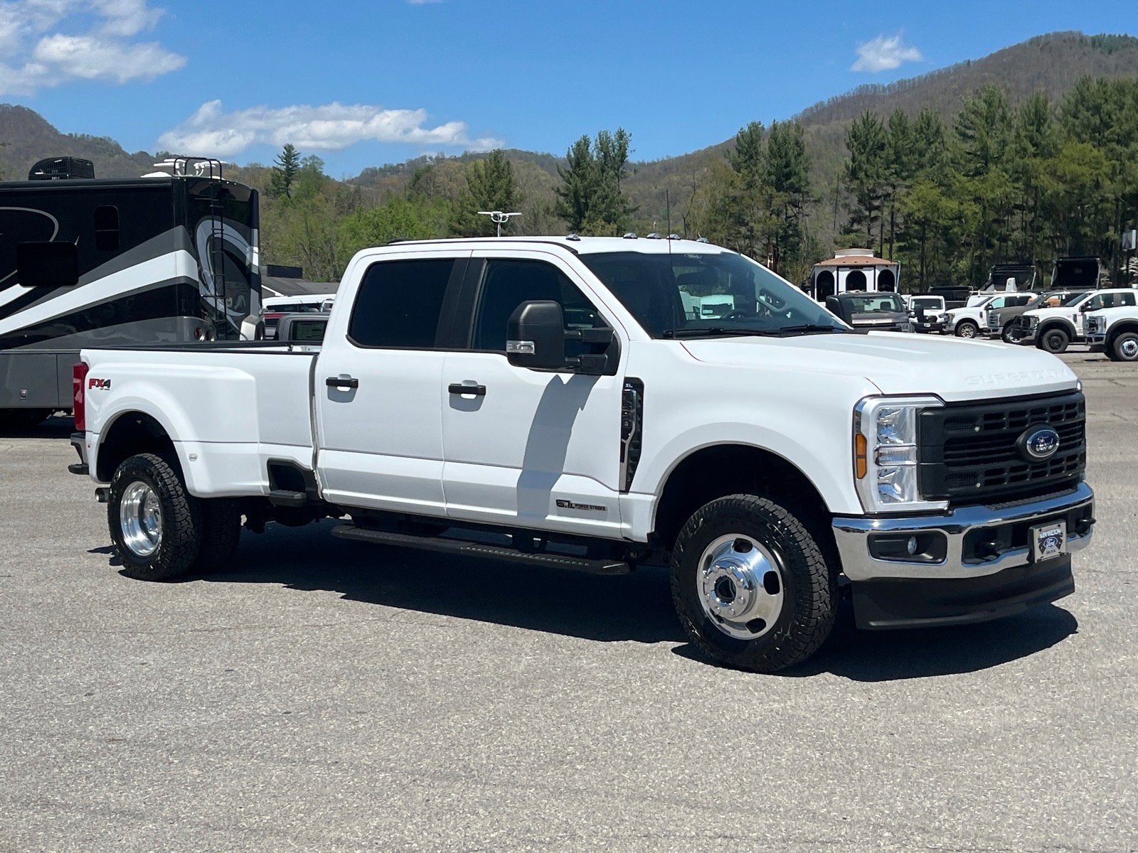 2025 Ford Super Duty F-350 DRW XL