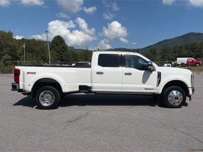 2024 Ford Super Duty F-450 DRW LARIAT