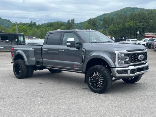 2025 Ford Super Duty F-450 DRW LARIAT
