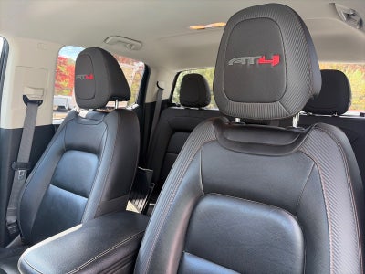 2022 GMC Canyon 4WD AT4 w/Leather