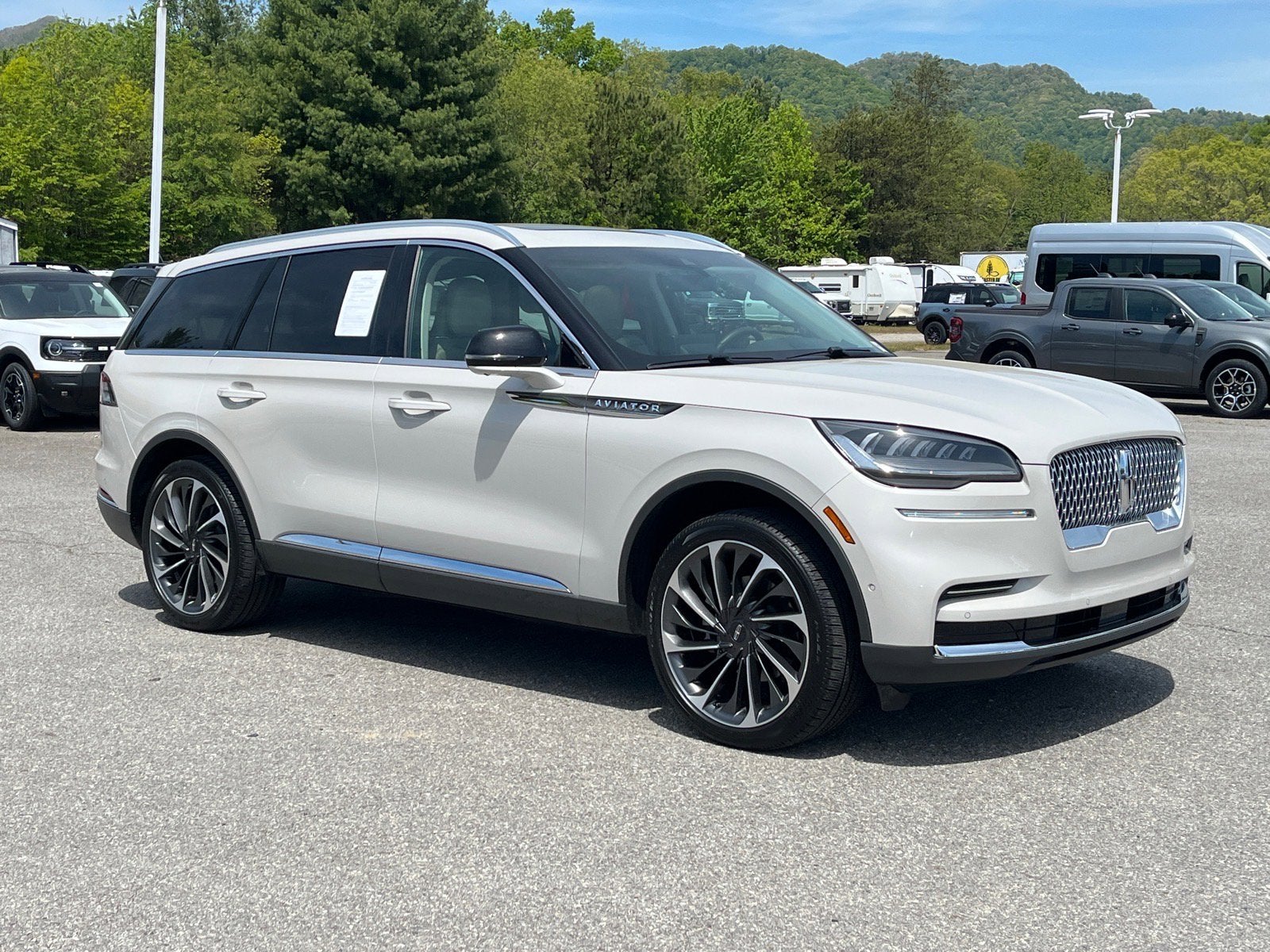 2024 Lincoln Aviator Reserve AWD's photo