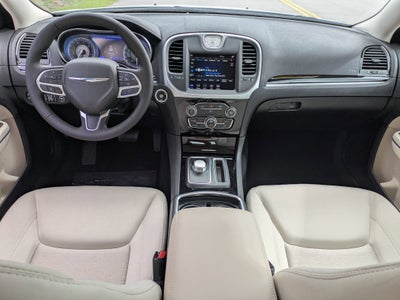 2023 Chrysler 300 Touring