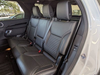 2023 Land Rover Discovery S R-Dynamic