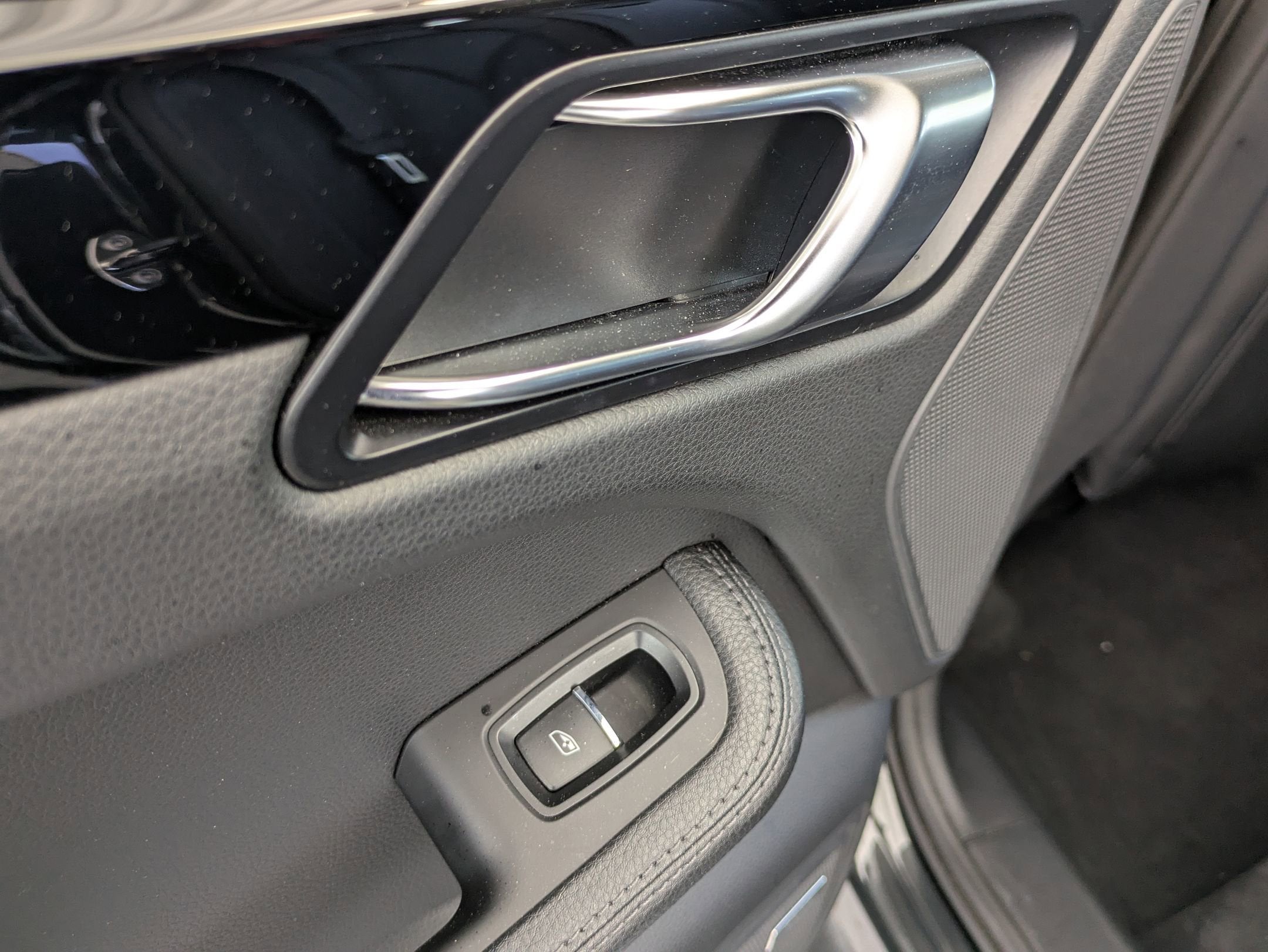 2024 Porsche Macan T