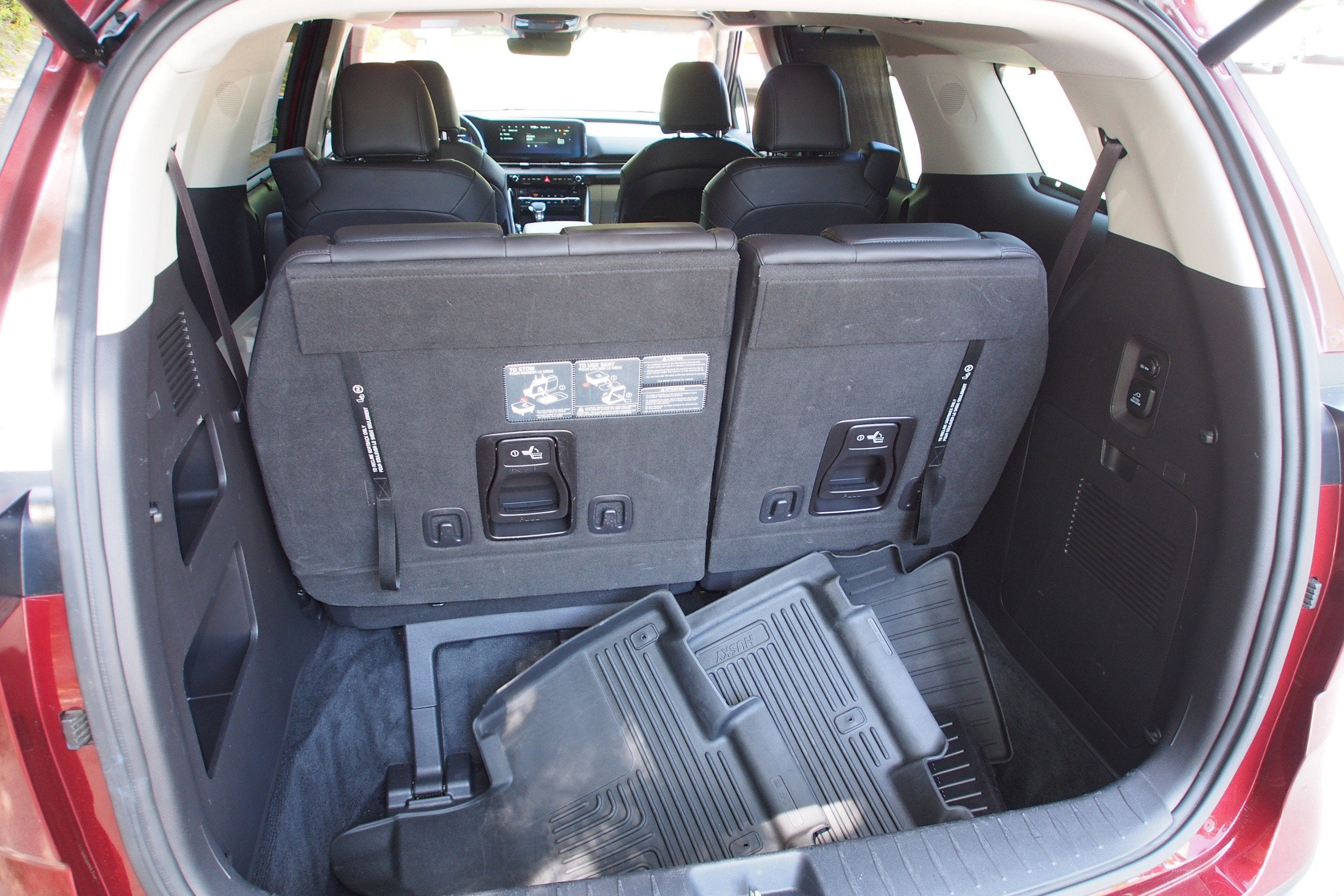 2023 Kia Carnival SX