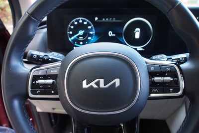 2023 Kia Carnival SX