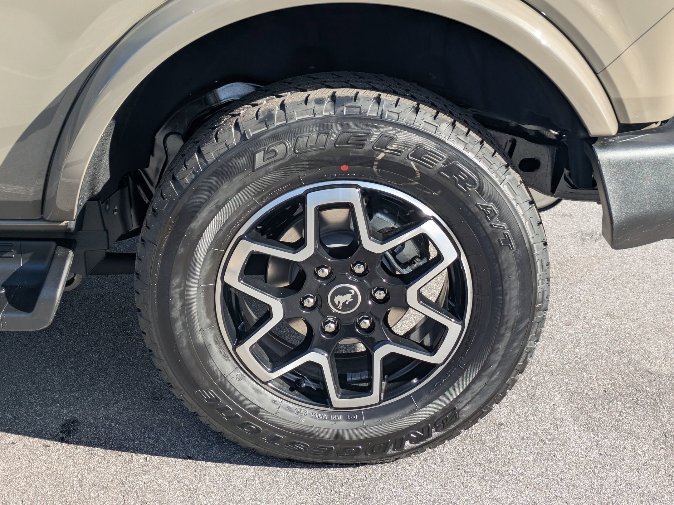 2025 Ford Bronco Outer Banks