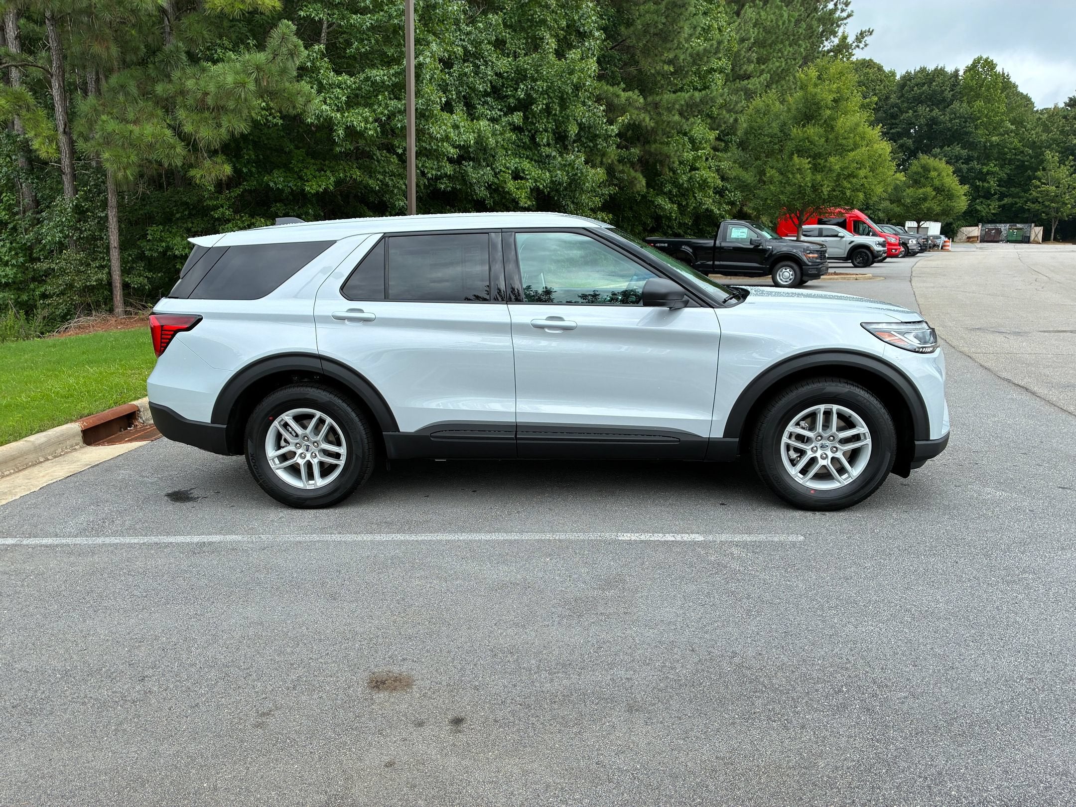 2026 Ford Explorer Active w/100A Pkg