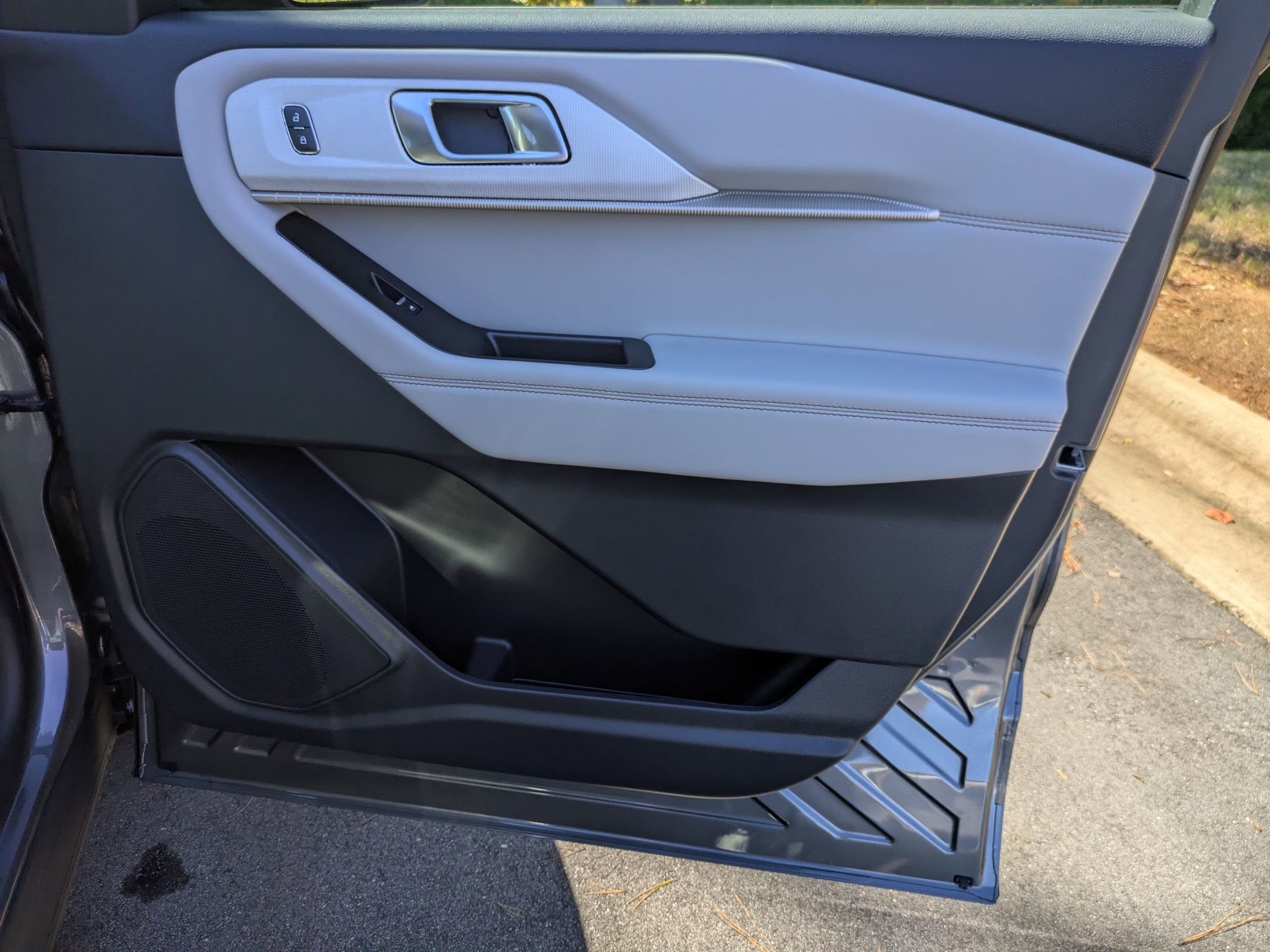 2026 Ford Explorer Active (200A)