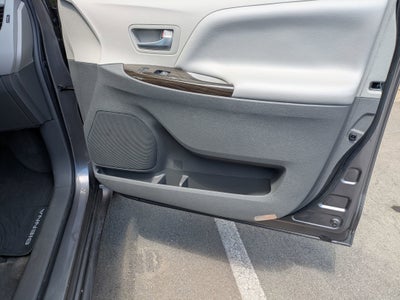 2017 Toyota Sienna XLE Premium